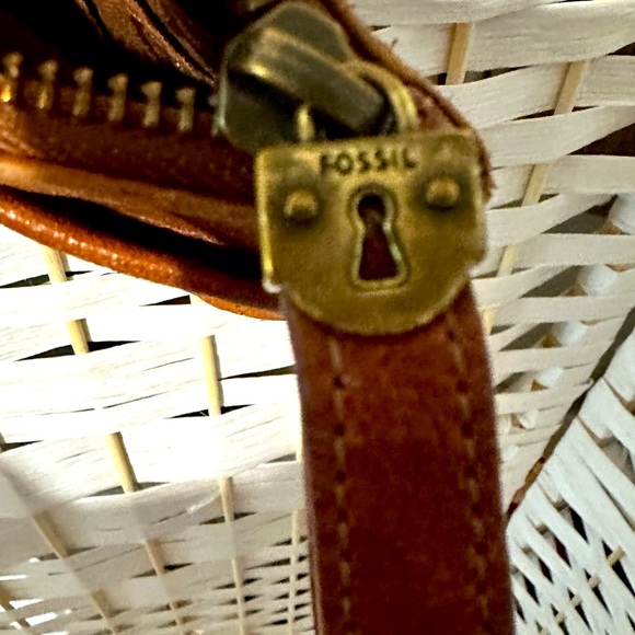 Fossil wallet, brown leather with wrist strap - Picture 4 of 9